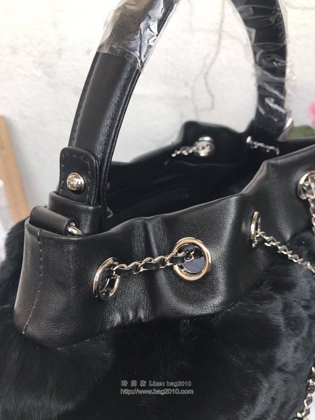 Chanel女包 A69900 香奈兒水桶包 黑色卡兔毛 Chanel時尚女包 Chanel新款肩背包  djc3545